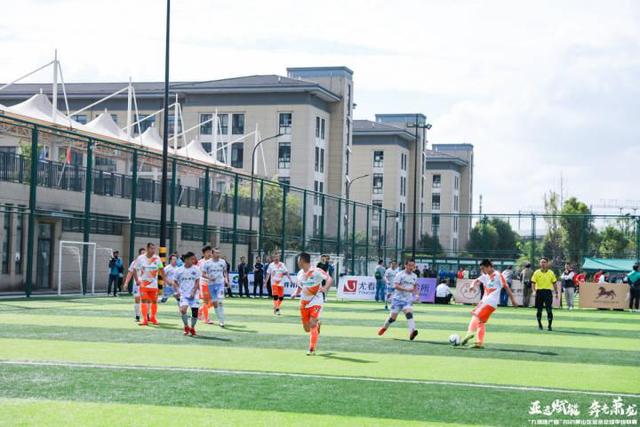 斯诺克世锦赛：赵心童首轮击败海菲尔德